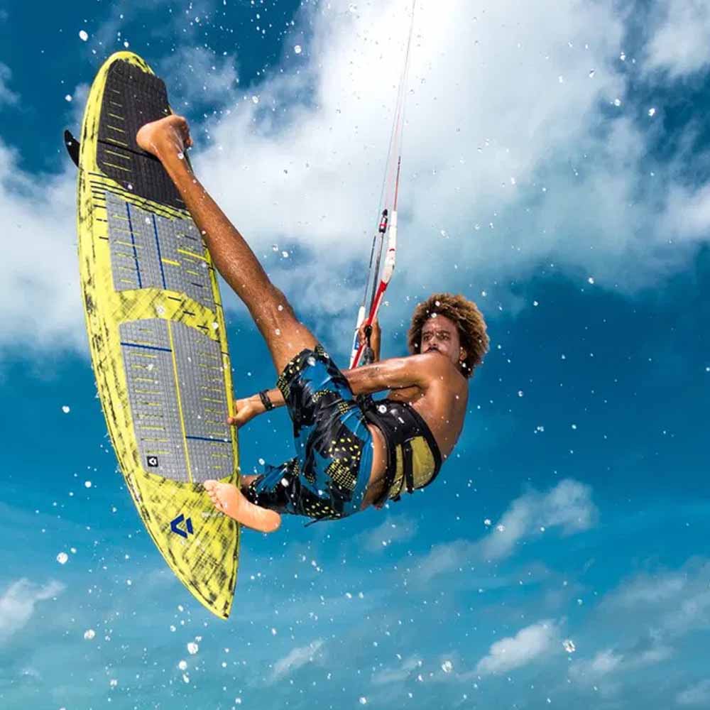 DTK-Blur-D-Lab-Kitesurf-board-44250-3917-Action1